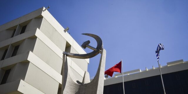 ΚΚΕ: Η κυβέρνηση κουνά το δάχτυλο στο λαό για την ατομική του ευθύνη, ενώ τον αφήνει εκτεθειμένο