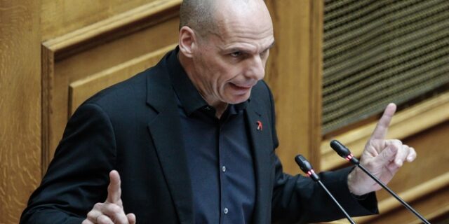 Βαρουφάκης για Eurogroup: “Παίζεται το μέλλον της Ελλάδας και των λαών της Ευρώπης”