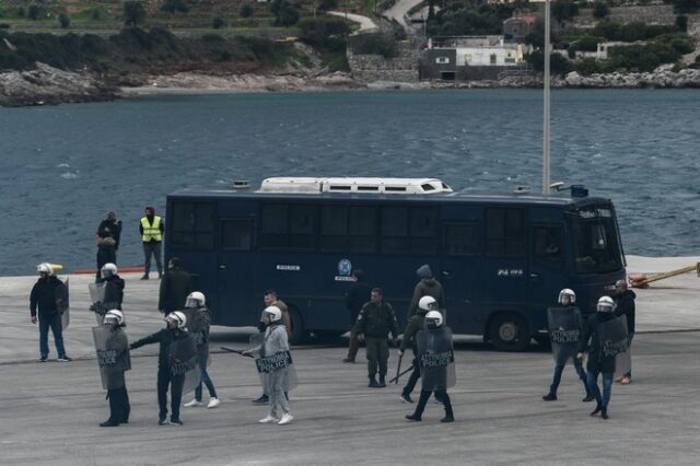 Συνεχίζεται η ταυτοποίηση ατόμων που επιτέθηκαν σε αστυνομικούς στη Χίο