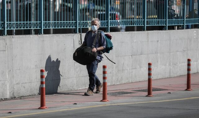 Ο δήμος Πειραιά ετοιμάζει ειδικές μάσκες για το νοσηλευτικό προσωπικό της πόλης