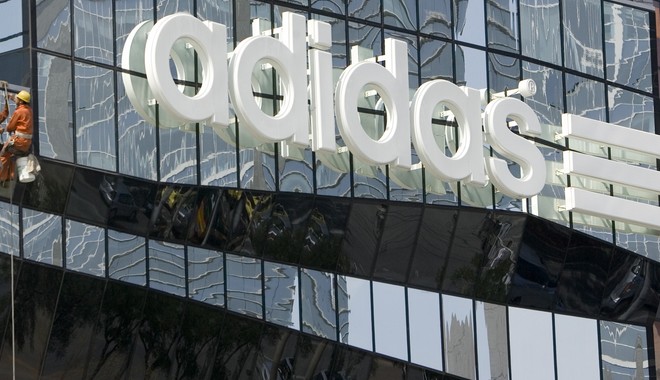 Η Adidas παίρνει δάνειο τριών δισεκατομμυρίων ευρώ