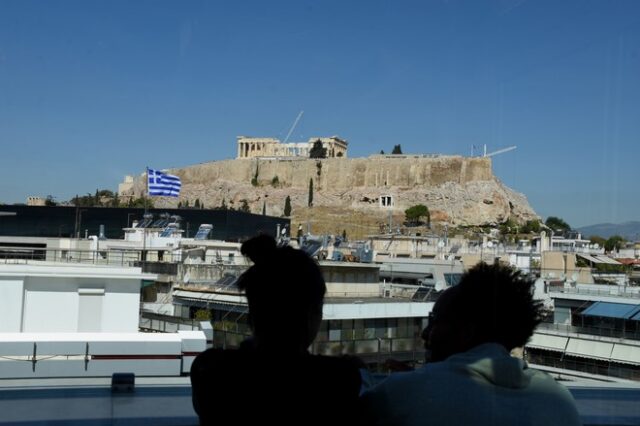 Δήμος Αθηναίων: Ομόφωνο ψήφισμα για την ανεμπόδιστη θέα της Ακρόπολης