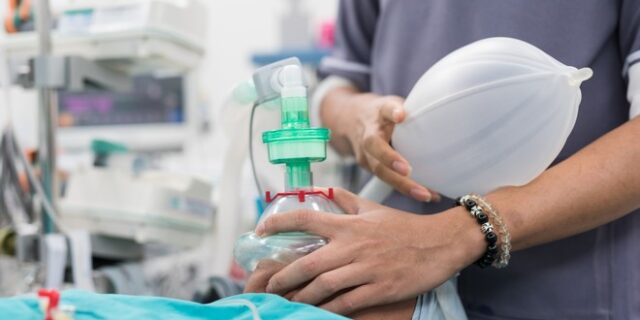 Θάνατος 90χρονης στο Βέλγιο: “Δεν θέλω αναπνευστήρα, δώστε τον σε νεότερο”