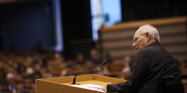 Κορονοϊός: Σόιμπλε και Φεράν για την επέκταση δημοσιονομικών εργαλείων λόγω της πανδημίας