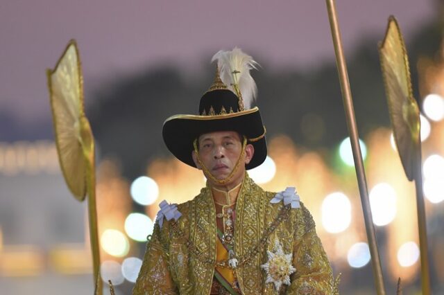 Κορονοϊός: Ο βασιλιάς της Ταϊλάνδης ταξίδεψε παρά την καραντίνα