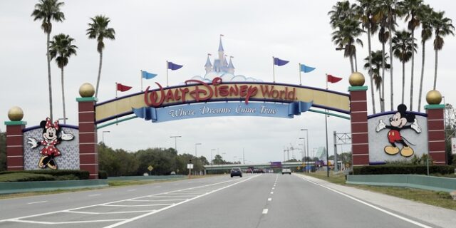 Κορονοϊός: Η Walt Disney Co θέτει σε διαθεσιμότητα το μη απαραίτητο προσωπικό της