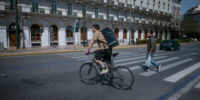 Apple: Πώς αλλάζουν οι συνήθειες των Ελλήνων στις μετακινήσεις