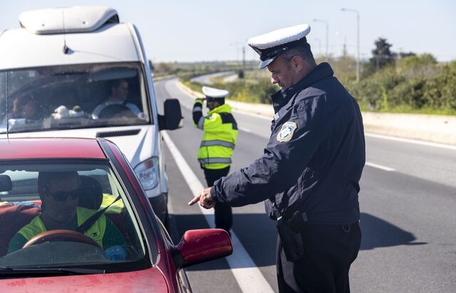 Απαγόρευση κυκλοφορίας: Μπλόκα παντού και αυστηρά μέτρα για τις μετακινήσεις