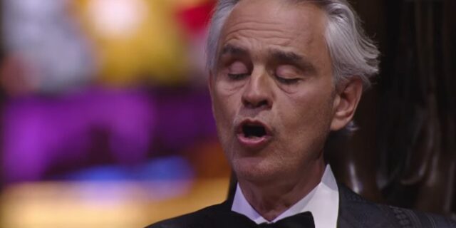 Ο Andrea Bocelli έσβησε τον κορονοϊό από τις καρδιές των πιστών