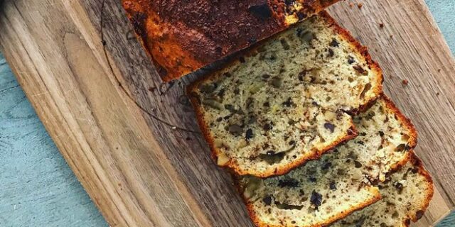 Μένουμε σπίτι: Πώς θα φτιάξεις το banana bread, το επίσημο κέικ της καραντίνας