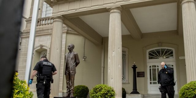 Ουάσινγκτον: Άνδρας άνοιξε πυρ κατά της πρεσβείας της Κούβας