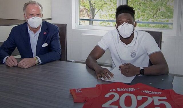 Γερμανία: Υπέγραψε νέο συμβόλαιο με την Μπάγερν και φωτογραφήθηκε με μάσκα!