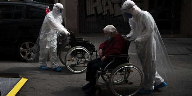 Κορονοϊός: Οι ηλικιωμένοι σε καραντίνα, τουλάχιστον μέχρι το τέλος του χρόνου