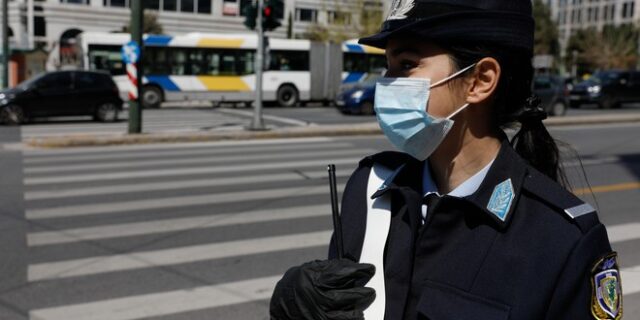 Συνεχίζονται οι αυστηροί έλεγχοι σε όλη τη χώρα για τις άσκοπες μετακινήσεις