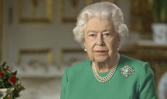 Διάγγελμα βασίλισσας Ελισάβετ για κορονοϊό: “Έχουμε πολλά να υπομείνουμε αλλά θα νικήσουμε”