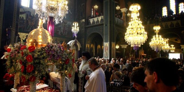 Τηλεόραση: Ιερές Ακολουθίες Μεγάλης Εβδομάδας και Πάσχα – Όλο το πρόγραμμα