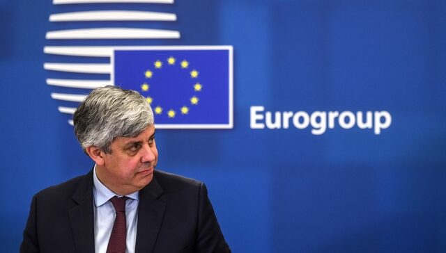 Με το βλέμμα στο Eurogroup για το 5ο πακέτο μέτρων στήριξης