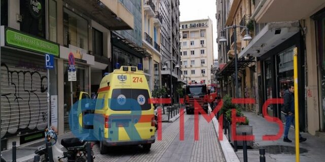 Θεσσαλονίκη: Επίθεση με εκρηκτικό μηχανισμό σε γραφείο βουλευτή της ΝΔ