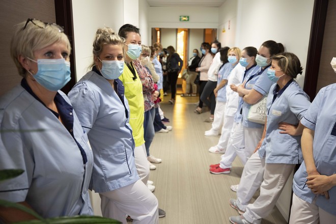 Γαλλία: Πλησιάζουν τις 21.000 οι νεκροί από τον κορονοϊό – 531 νέοι θάνατοι