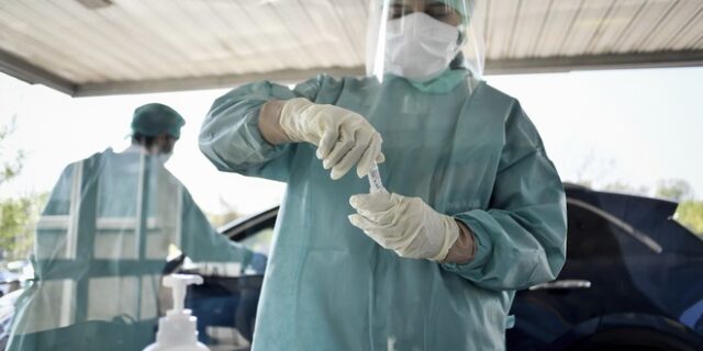 Κορονοϊός – Γαλλία: Μείωση στις εισαγωγές στα νοσοκομεία για τρίτη συνεχόμενη μέρα