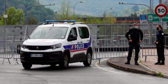 Γαλλία: Αστυνομικοί σκότωσαν άνδρα που απειλούσε με μαχαίρι