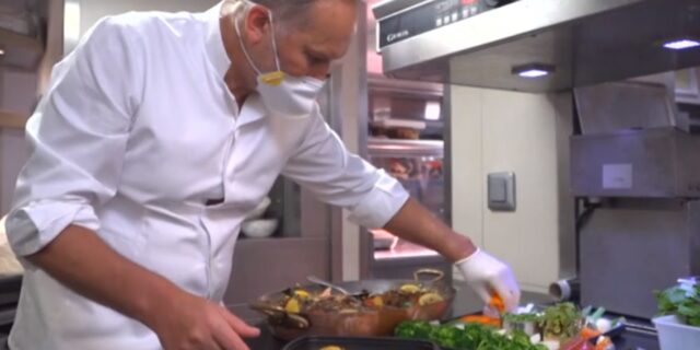 Κορονοϊός: Διάσημοι Γάλλοι σεφ μαγειρεύουν για γιατρούς και νοσηλευτές