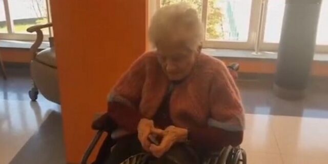 Γιαγιά 103 χρονών νίκησε τον κορονοϊό