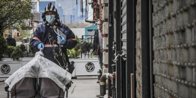 Κορονοϊός – ΗΠΑ: Οι θάνατοι ξεπέρασαν τους 900.000