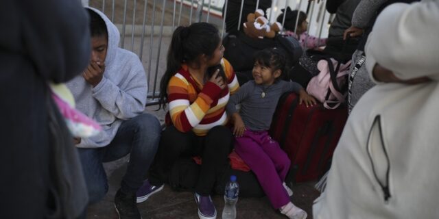 ΗΠΑ: “Παύση” μετανάστευσης για 60 ημέρες