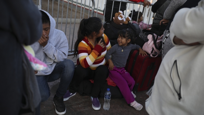 ΗΠΑ: “Παύση” μετανάστευσης για 60 ημέρες
