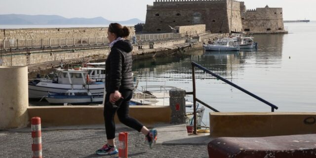 Απαγορεύτηκε η κυκλοφορία στο Ενετικό λιμάνι του Ηρακλείου