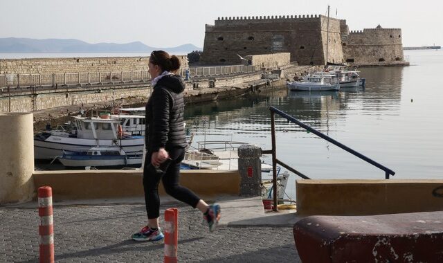 Απαγορεύτηκε η κυκλοφορία στο Ενετικό λιμάνι του Ηρακλείου