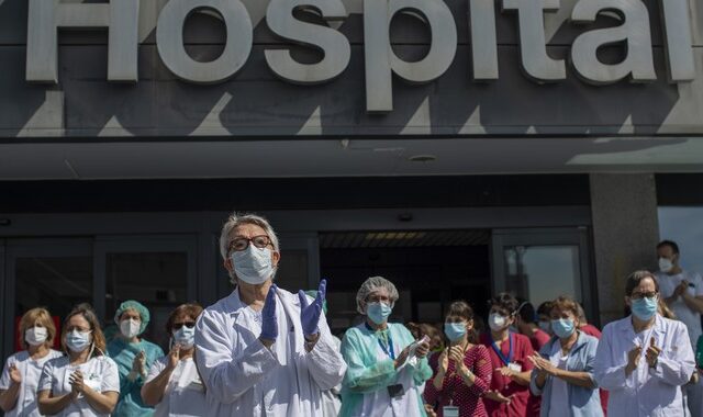 Ισπανία: Οι Ισπανοί γιατροί απεργούν καθώς αυξάνονται τα κρούσματα κορονοϊού