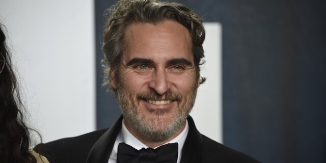 Ο Χοακίν Φίνιξ δεν αντέχει να βλέπει τις ταινίες του