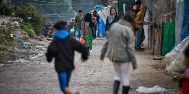 Συνεργασία Ελλάδας – ΕΕ για την αποσυμφόρηση των καταυλισμών στα νησιά