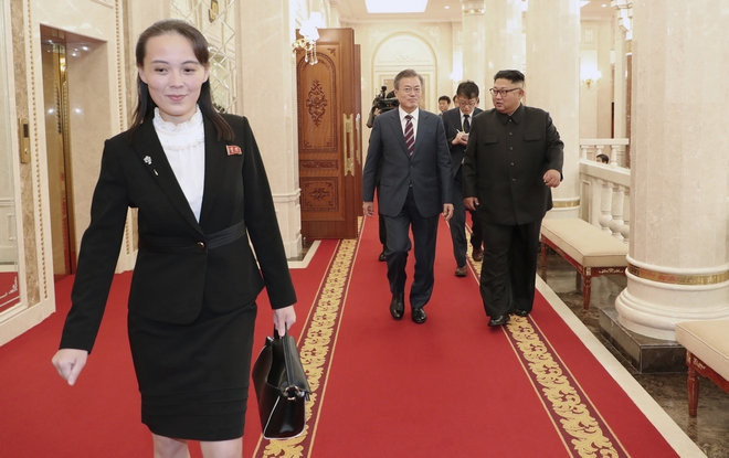 Kim Yo-jong: Η μυστηριώδης αδερφή του Κιμ που φλερτάρει με την εξουσία