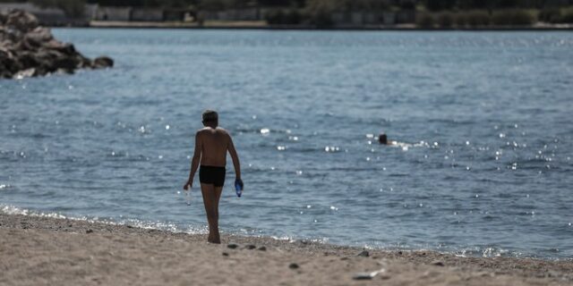 Κορονοϊός: Πήγαν για μπάνιο στο Παλαιό Φάληρο και “έφαγαν” πρόστιμα