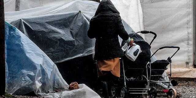 Κορονοϊός: Ο ΕΟΔΥ θα επιστρέψει στη Μαλακάσα – Διαφωνία με την ΕΛΑΣ για τη Ριτσώνα