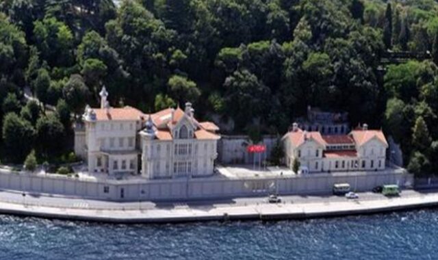 Κορονοϊός: “Κακοπερνάει” ο Ερντογάν-Καραντίνα στο χλιδάτο Huber Mansion