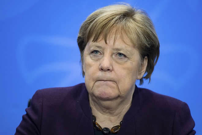 Γερμανία-Der Spiegel: “Μικροπρεπής και δειλή” η άρνηση της κυβέρνησης για ευρωομόλογα