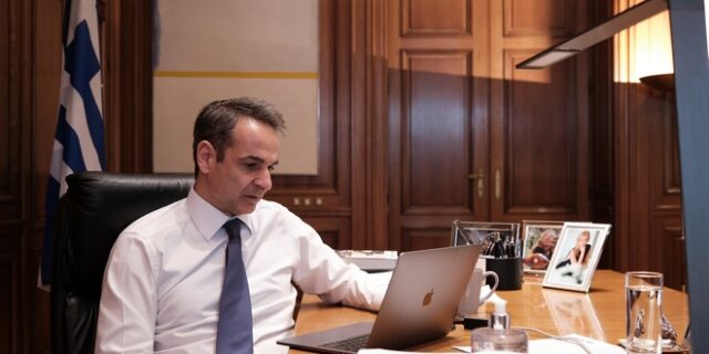 Μητσοτάκης: Τηλεδιάσκεψη με την ηγεσία του υπουργείου Περιβάλλοντος
