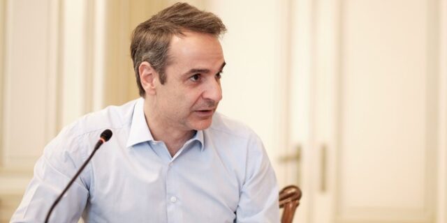 Μητσοτάκης: “Το φως της Ανάστασης θα φωτίζει το δρόμο μας μέχρι η ζωή να επιστρέψει στους κανονικούς της ρυθμούς”