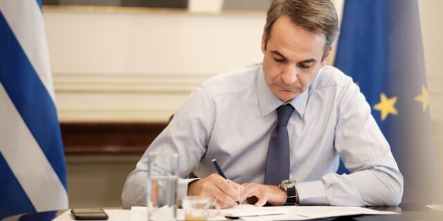 Κορονοϊός: “Κλειδώνει” η σταδιακή άρση των μέτρων – Κρίσιμες συσκέψεις στο Μαξίμου