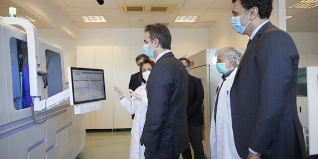 Επίσκεψη του Κυριάκου Μητσοτάκη στο Εθνικό Κέντρο Αιμοδοσίας