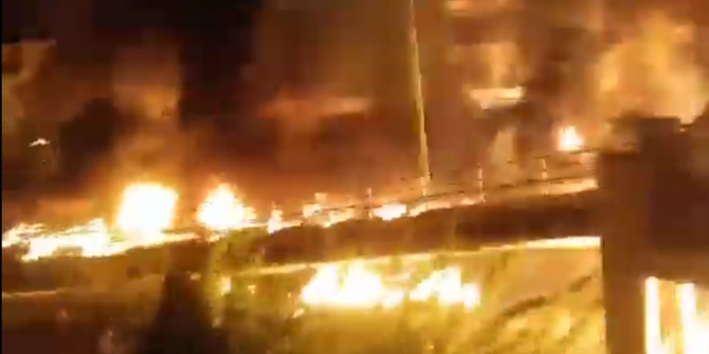 Μολότοφ για την Ανάσταση στον Νέο Κόσμο παρά τα μέτρα