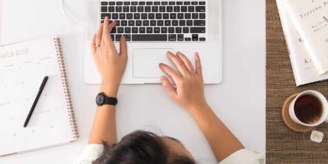 Ευκαιρία εκπαίδευσης και οικονομικής στήριξης μέσω voucher κατάρτισης 600 ευρώ για χιλιάδες επαγγελματίες