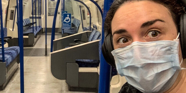 Courtney, η ψυχολόγος που πιστεύει πως η καραντίνα θα ξανάρθει αλλά θα μας βρει ενωμένους