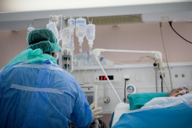 Μείωση των ασθενών με άλλα νοσήματα στα νοσοκομεία – Τι συμβαίνει στην Ελλάδα