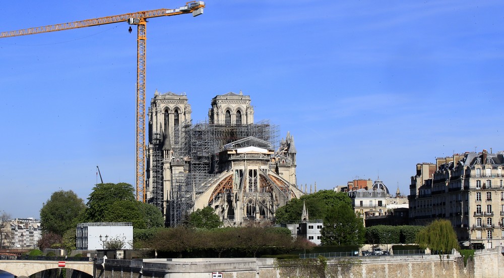 Γαλλία: Αρχίζουν “τον Ιανουάριο του 2021” οι εργασίες ανοικοδόμησης της Παναγίας των Παρισίων