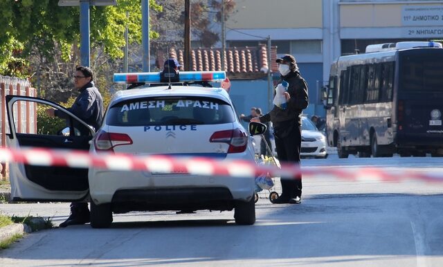 Κρούσματα κορονοϊού σε οικισμό Ρομά και φόβοι για εξάπλωση – Στη Λάρισα Τσιόδρας και Χαρδαλιάς